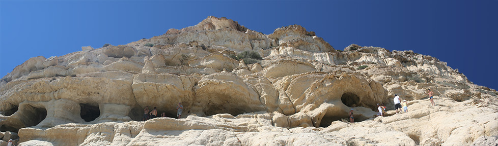 Jaskinie w Matala